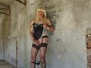 Handjob french crossdresser