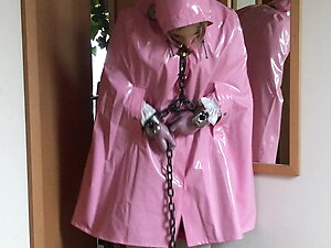 Diaper Dirndl in Bondage