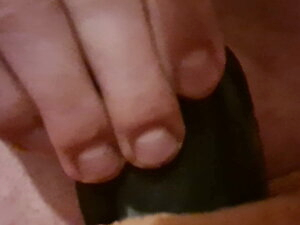 Buttplug Analplug Sissyfoetchen laeuft aus
