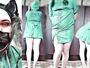 Cute Green Ladyboy Hot Blonde BBW Sissy Femboy Crossdresser Amateur Cosplayer Model