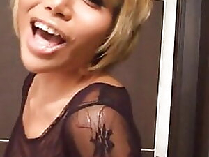 Ladyboy Solo Play 82